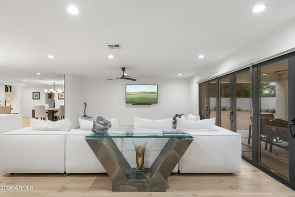 $2,000,000 | 4639 East Osborn Road, Phoenix, AZ 85018