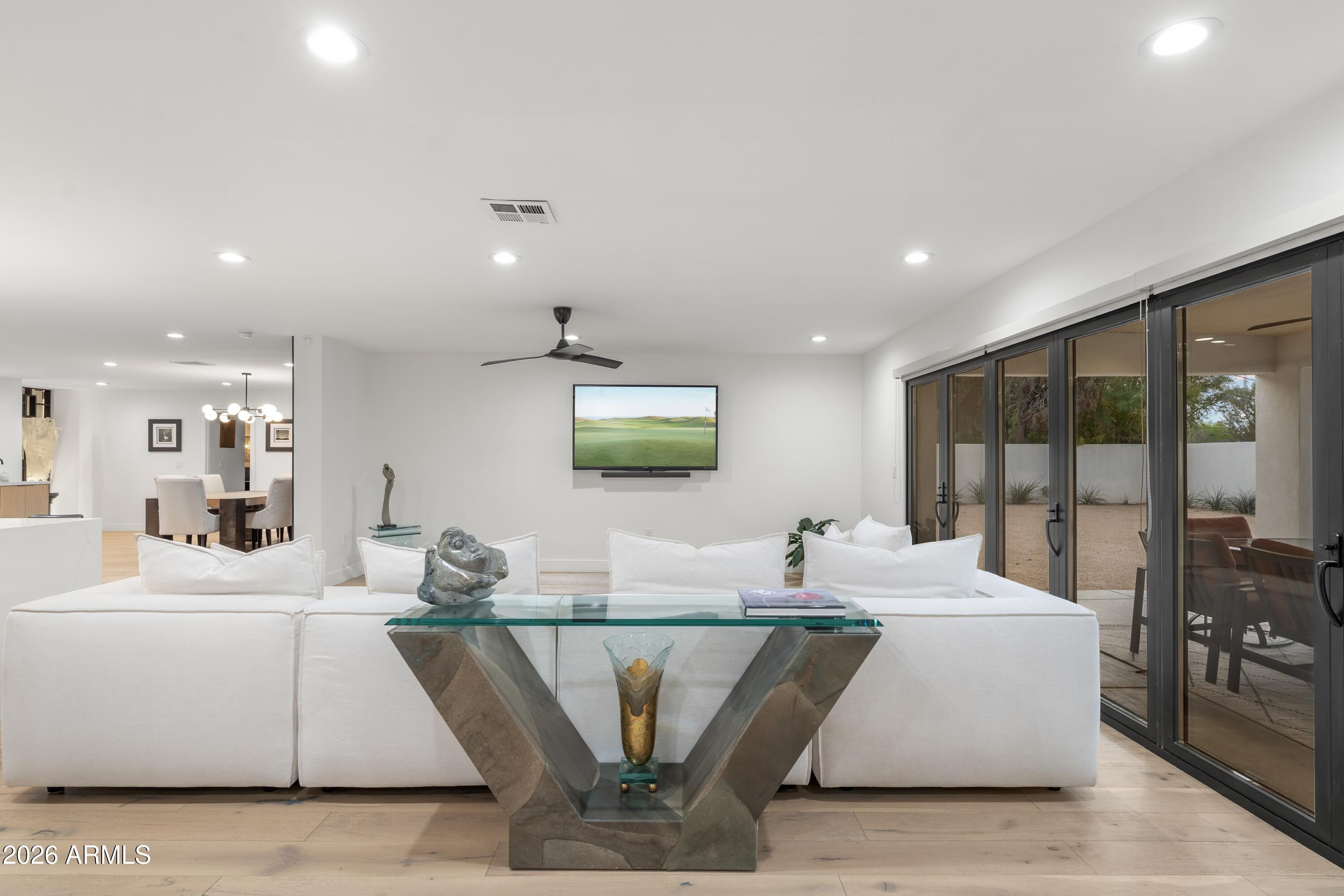 4639 East Osborn Road Phoenix, AZ 85018 - Photo 24 of 58 039_Living Room