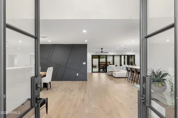 $2,000,000 | 4639 East Osborn Road, Phoenix, AZ 85018