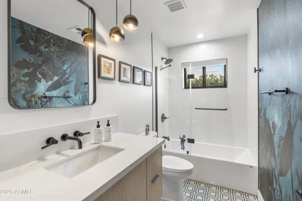 $2,000,000 | 4639 East Osborn Road, Phoenix, AZ 85018