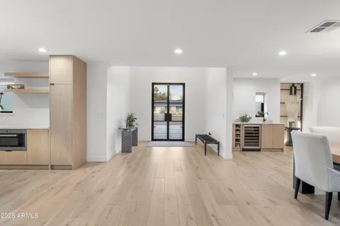 $2,000,000 | 4639 East Osborn Road, Phoenix, AZ 85018