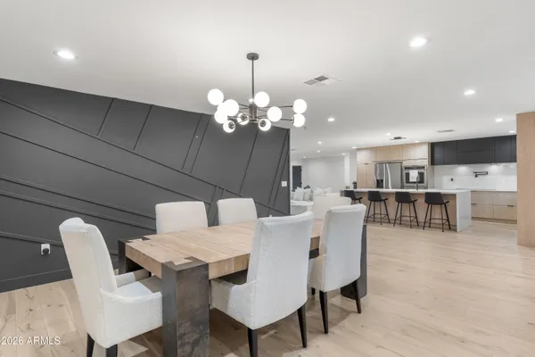 $2,000,000 | 4639 East Osborn Road, Phoenix, AZ 85018