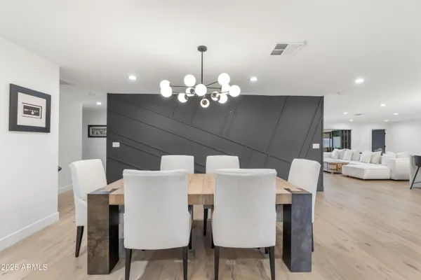 $2,000,000 | 4639 East Osborn Road, Phoenix, AZ 85018