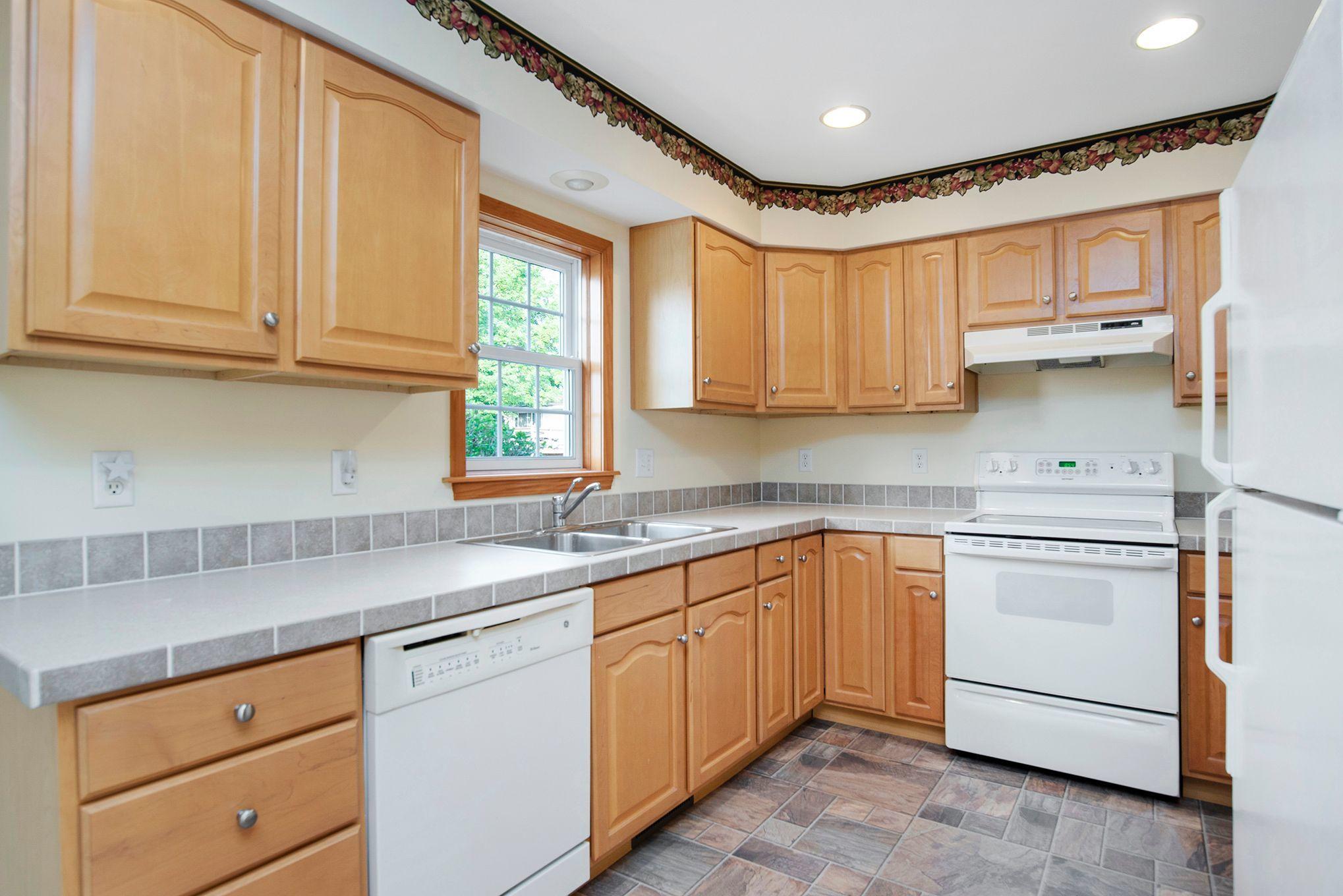 35 South Gordon Road Scottville, MI 49454 - Photo 5 of 25 Kitchen