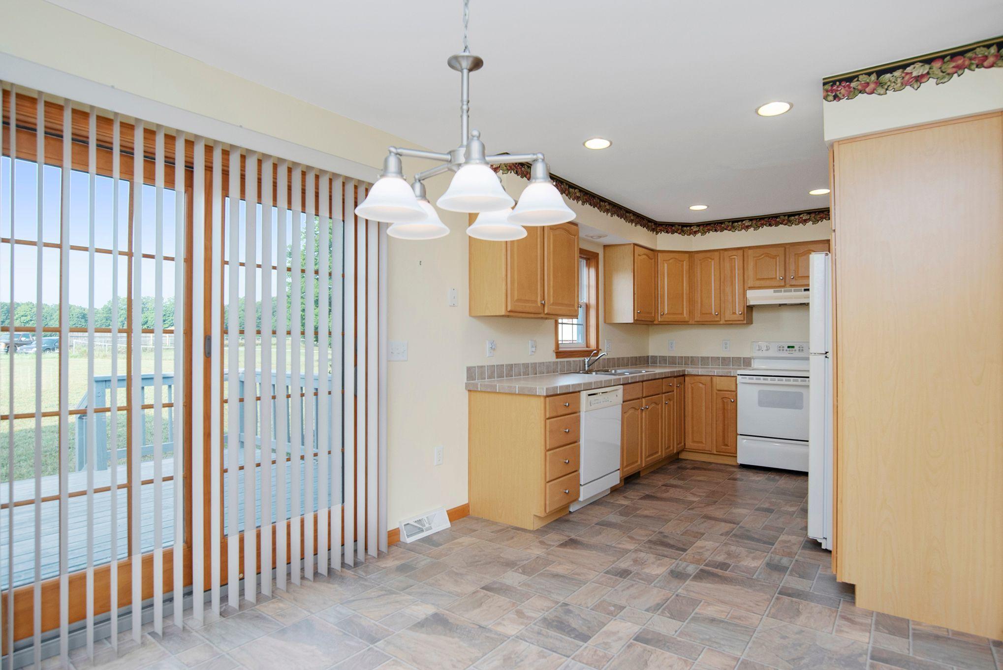 35 South Gordon Road Scottville, MI 49454 - Photo 7 of 25 Kitchen Wide Shot