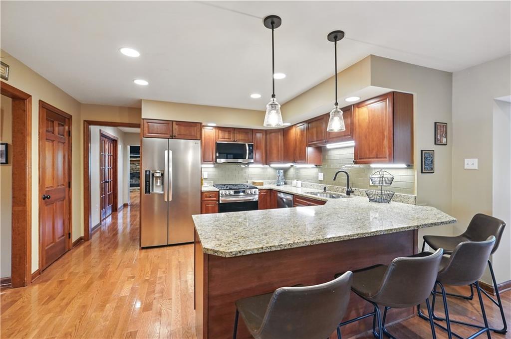 1751 Hassam Road Coraopolis, PA 15108 - Photo 14 of 50 Kitchen