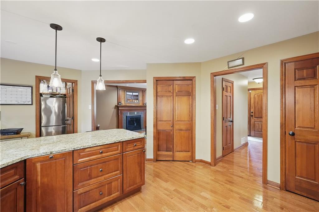 1751 Hassam Road Coraopolis, PA 15108 - Photo 15 of 50 Kitchen