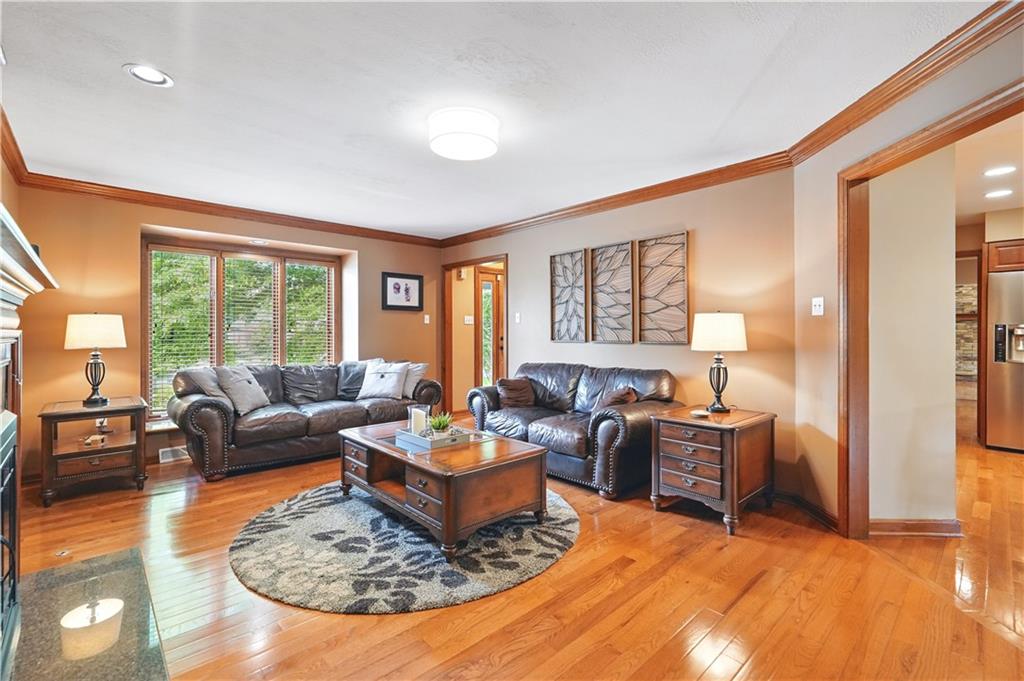 1751 Hassam Road Coraopolis, PA 15108 - Photo 16 of 50 Living Room