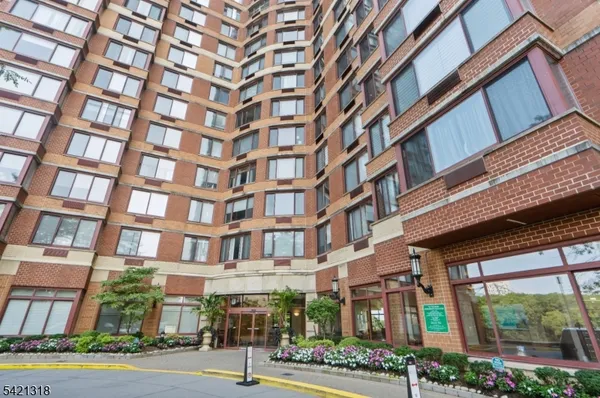 $4,100 | 100 Old Palisade Road, Unit 1116, Fort Lee, NJ 07024