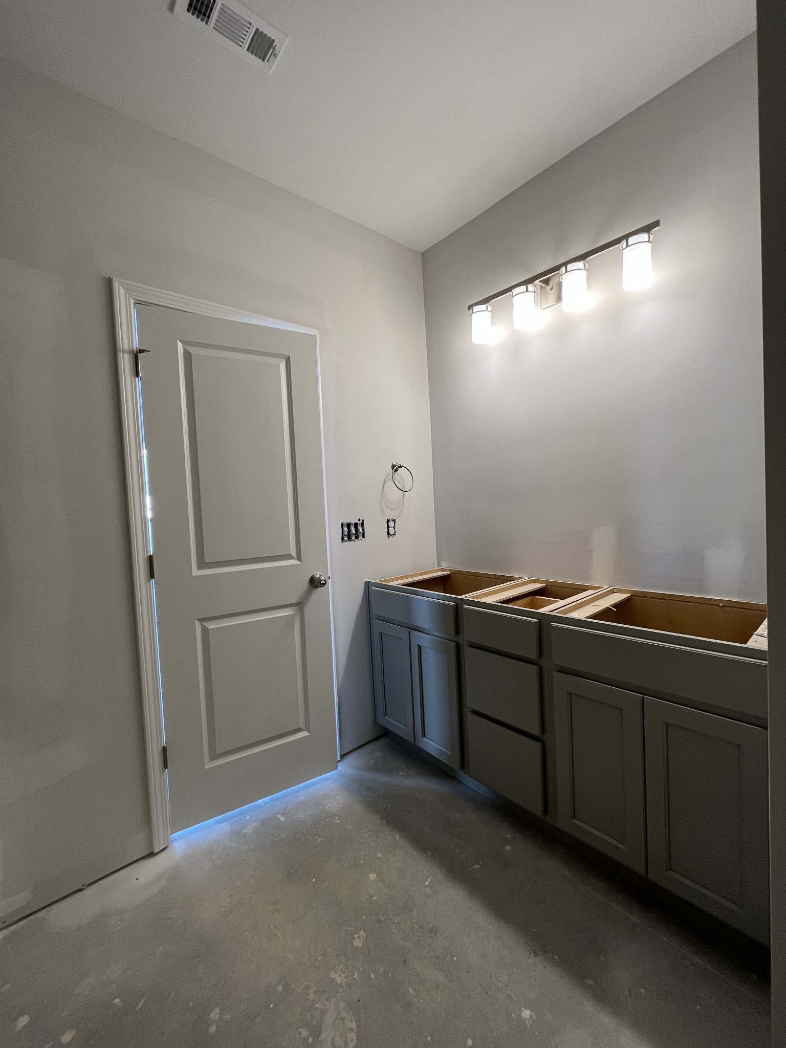 3267 Tasker Drive Antioch, TN 37013 - Photo 17 of 44 a room with a bed and a dresser