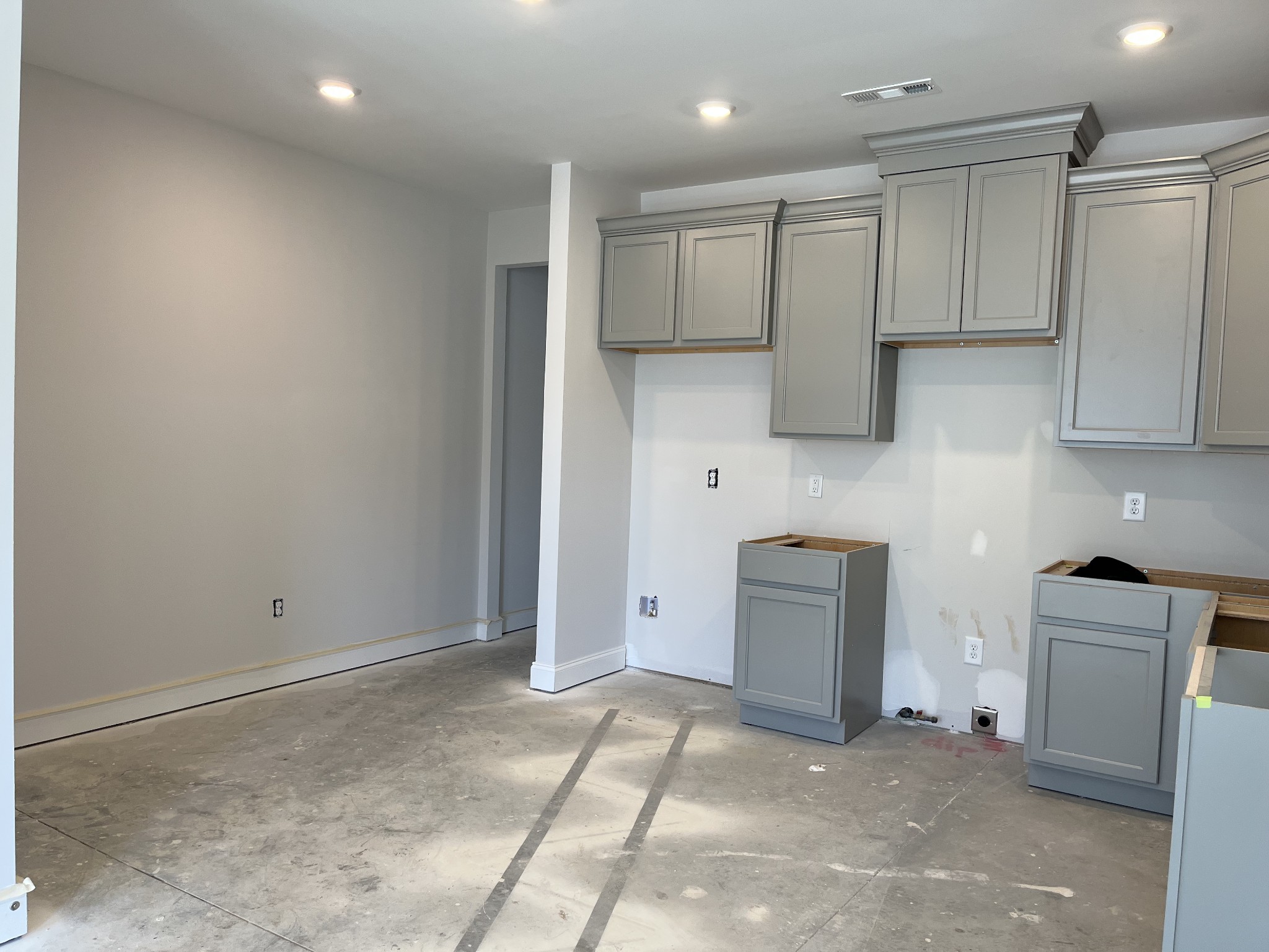 3267 Tasker Drive Antioch, TN 37013 - Photo 7 of 44 a view of a kitchen with electric appliances