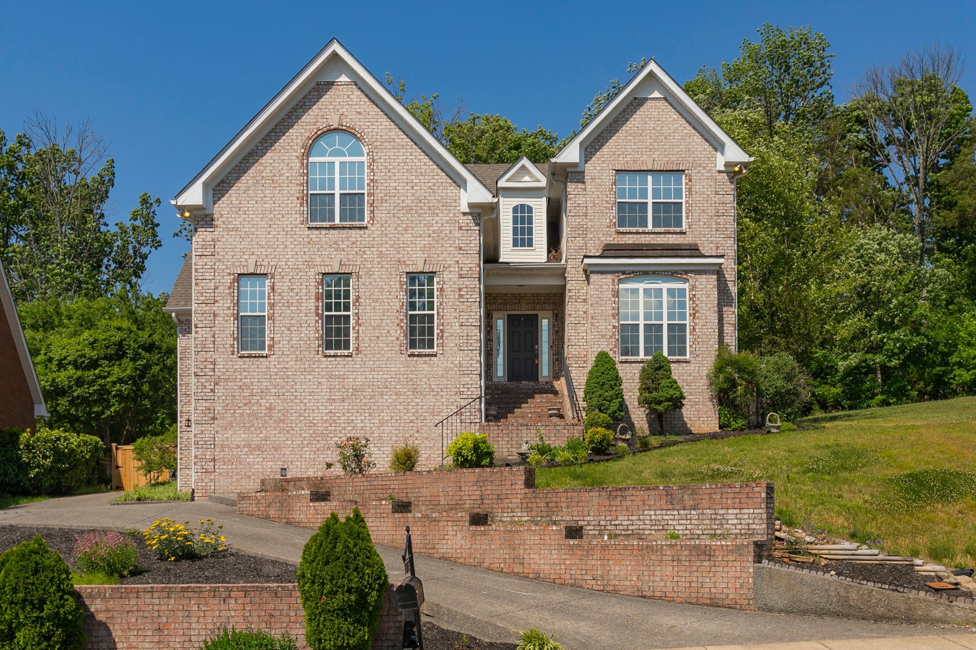 134 Ridgeview Trace Hendersonville, TN 37075 - Photo 1 of 56 Gallery Image 1