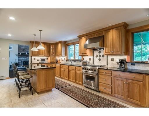 14 Harriett Road Gloucester, MA 01930 - Photo 5 of 30