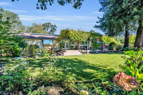 $1,695,000 | 180 Trinity Road, Glen Ellen, CA 95442