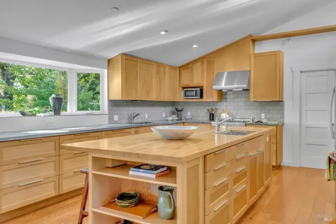 $1,695,000 | 180 Trinity Road, Glen Ellen, CA 95442