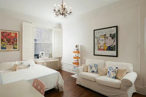 $1,050,000 | 635 West Sheridan Road, Unit 1, Chicago, IL 60613