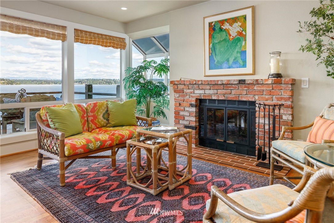 8510 Sand Point Way Northeast Seattle, WA 98115 - Photo 12 of 36 Gallery Image 12