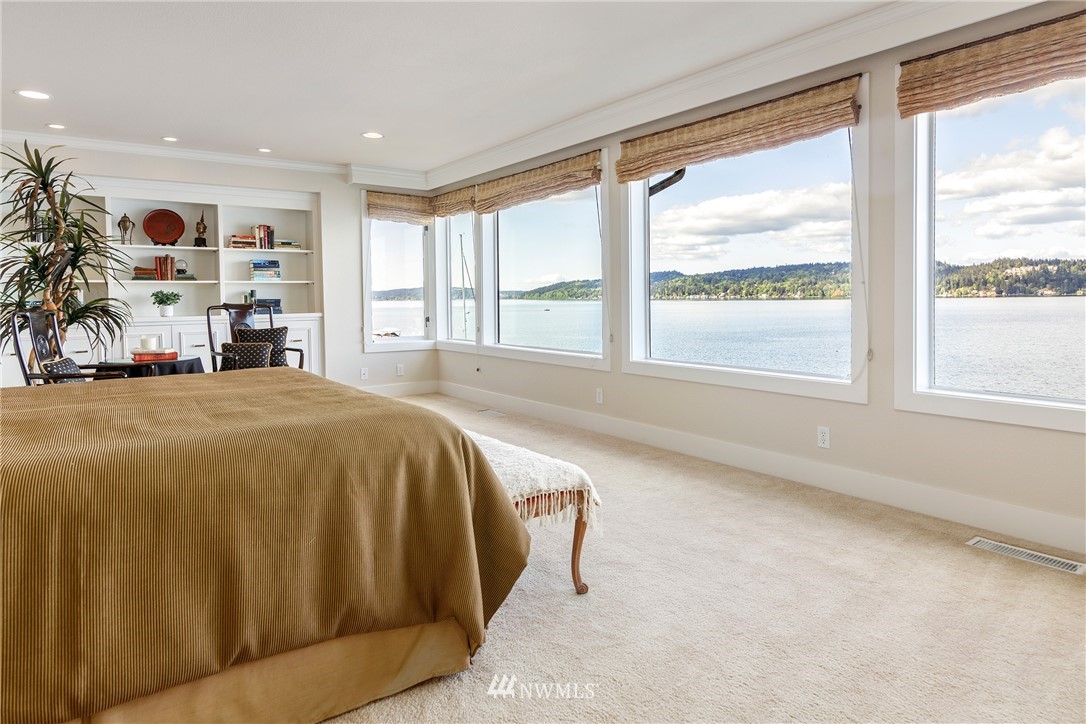 8510 Sand Point Way Northeast Seattle, WA 98115 - Photo 15 of 36 Gallery Image 15