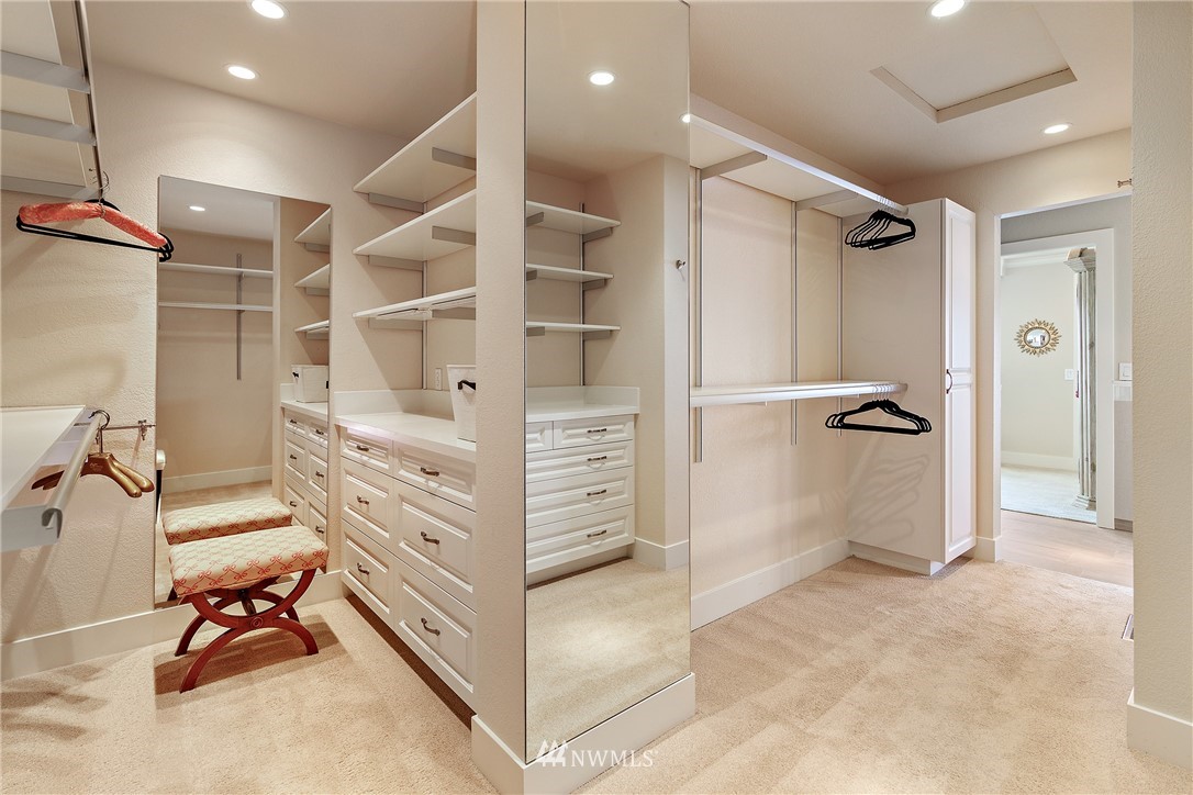 8510 Sand Point Way Northeast Seattle, WA 98115 - Photo 21 of 36 Gallery Image 21