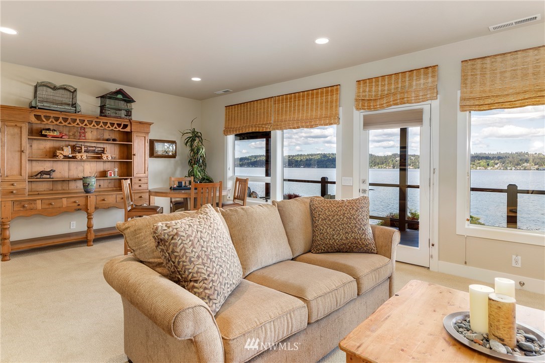 8510 Sand Point Way Northeast Seattle, WA 98115 - Photo 22 of 36 Gallery Image 22