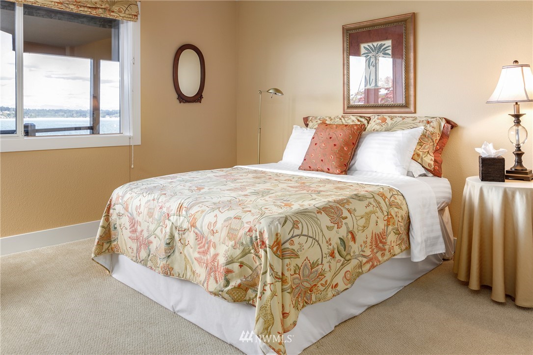 8510 Sand Point Way Northeast Seattle, WA 98115 - Photo 27 of 36 Gallery Image 27