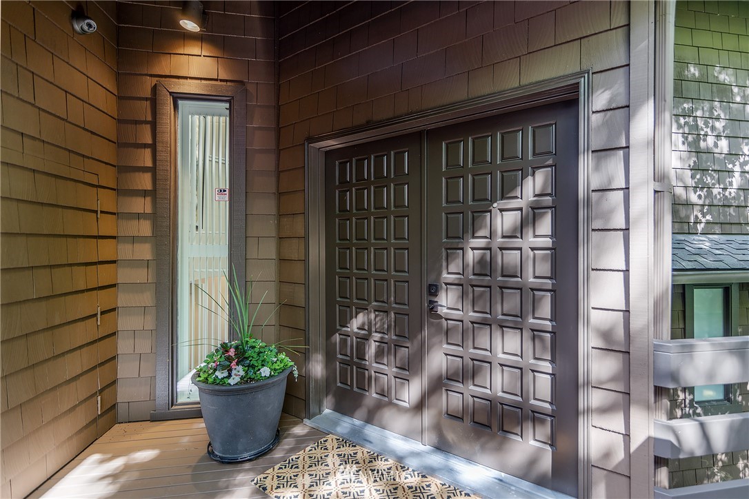 8510 Sand Point Way Northeast Seattle, WA 98115 - Photo 5 of 36 Gallery Image 5