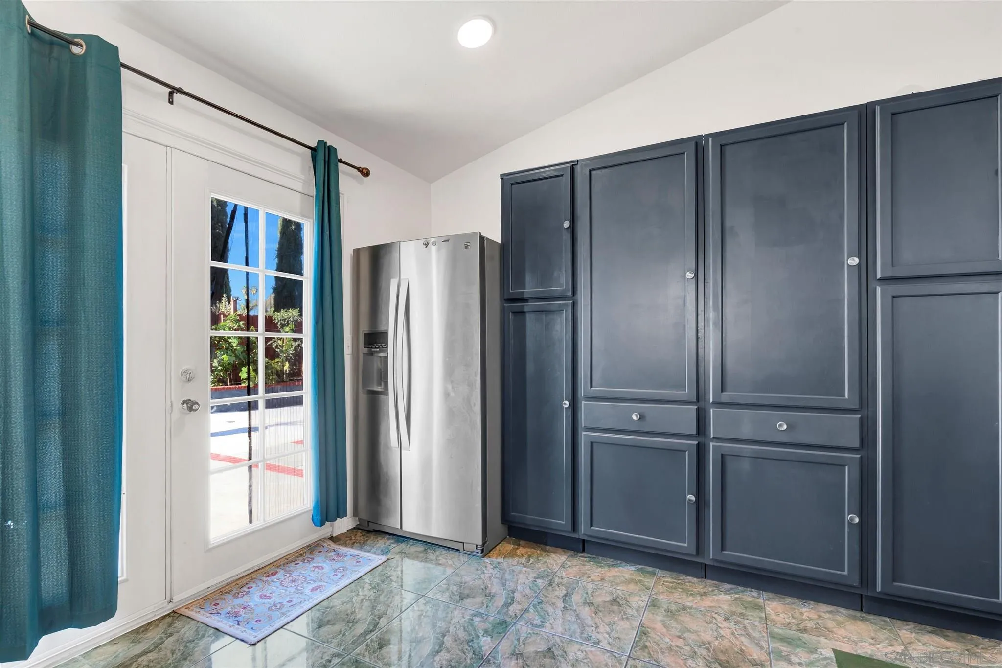 660 Irene Road Oceanside, CA 92057 - Photo 6 of 20 Gallery Image 6