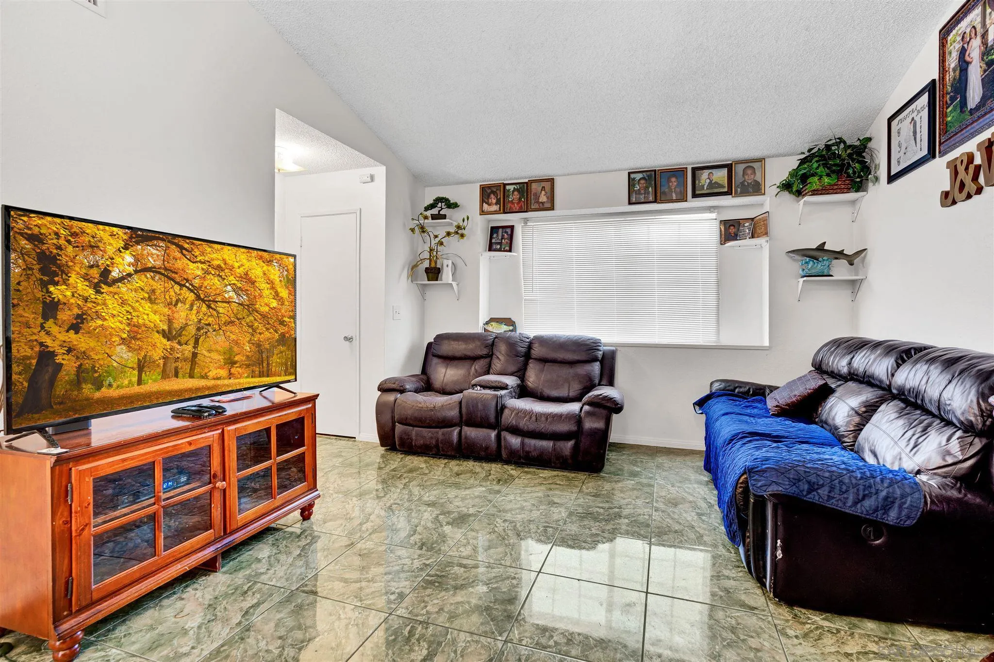660 Irene Road Oceanside, CA 92057 - Photo 7 of 20 Gallery Image 7