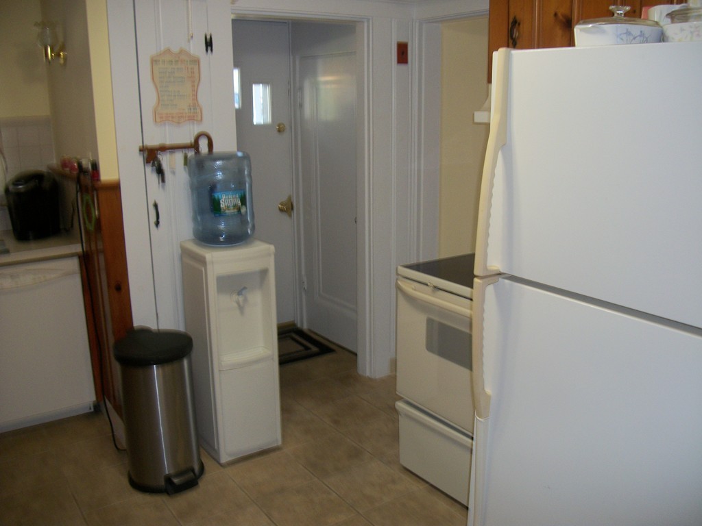 65 Manning Road Lynn, MA 01902 - Photo 8 of 24 Gallery Image 8