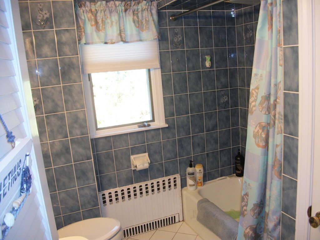 65 Manning Road Lynn, MA 01902 - Photo 9 of 24 Gallery Image 9