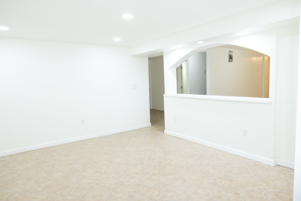95 Elwyn Street Cranston, RI 02920 - Photo 25 of 41