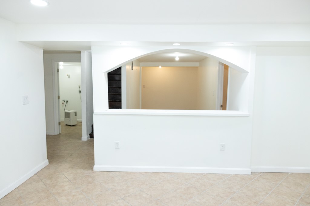 95 Elwyn Street Cranston, RI 02920 - Photo 26 of 41
