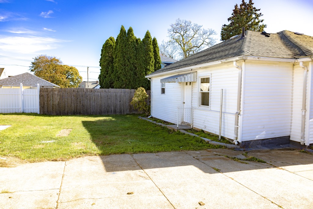 95 Elwyn Street Cranston, RI 02920 - Photo 37 of 41