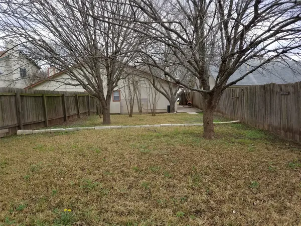 $1,600 | 740 Simonetti Drive, Unit B, Austin, TX 78748