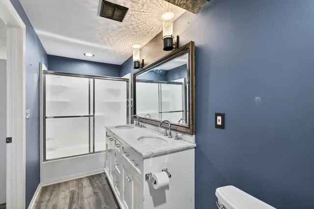 $80,000 | 7436 West Circle Northeast, Fridley, MN 55432