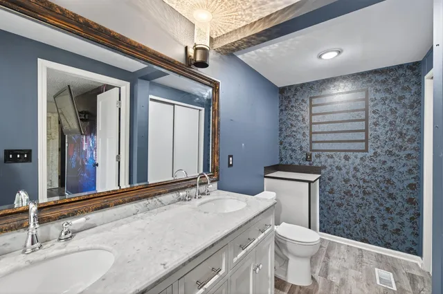 $75,000 | 7436 West Circle Northeast, Fridley, MN 55432