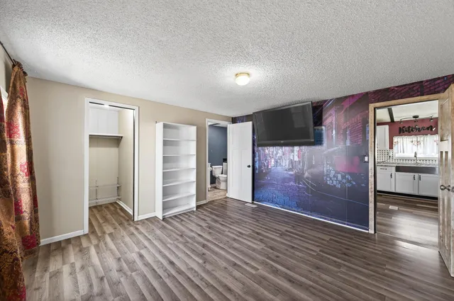 $80,000 | 7436 West Circle Northeast, Fridley, MN 55432