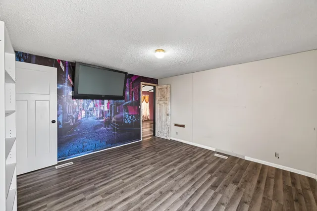 $80,000 | 7436 West Circle Northeast, Fridley, MN 55432