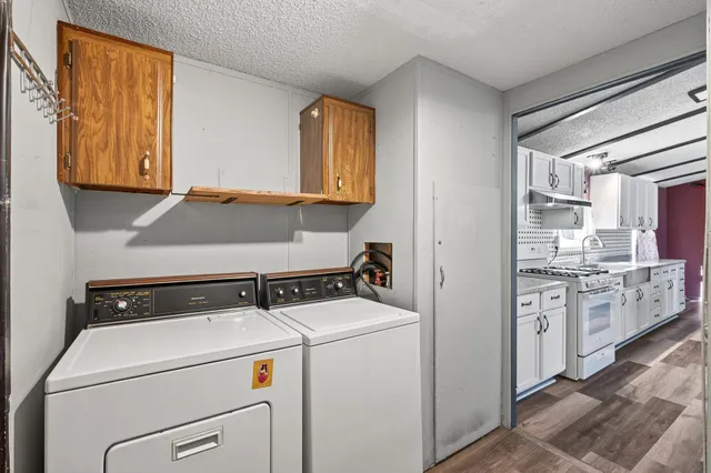 $80,000 | 7436 West Circle Northeast, Fridley, MN 55432