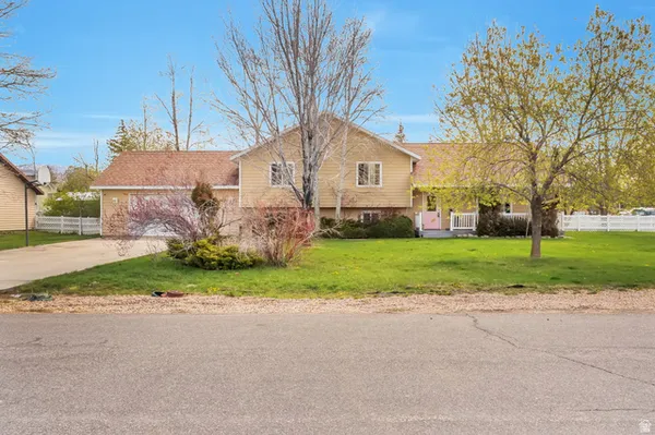 $769,900 | 950 West Wildrose Drive, Francis, UT 84036