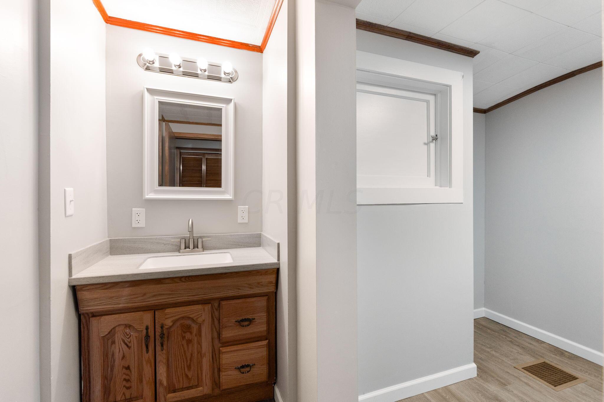 460 North High Street La Rue, OH 43332 - Photo 18 of 41 460 N High Street (Interior)-23