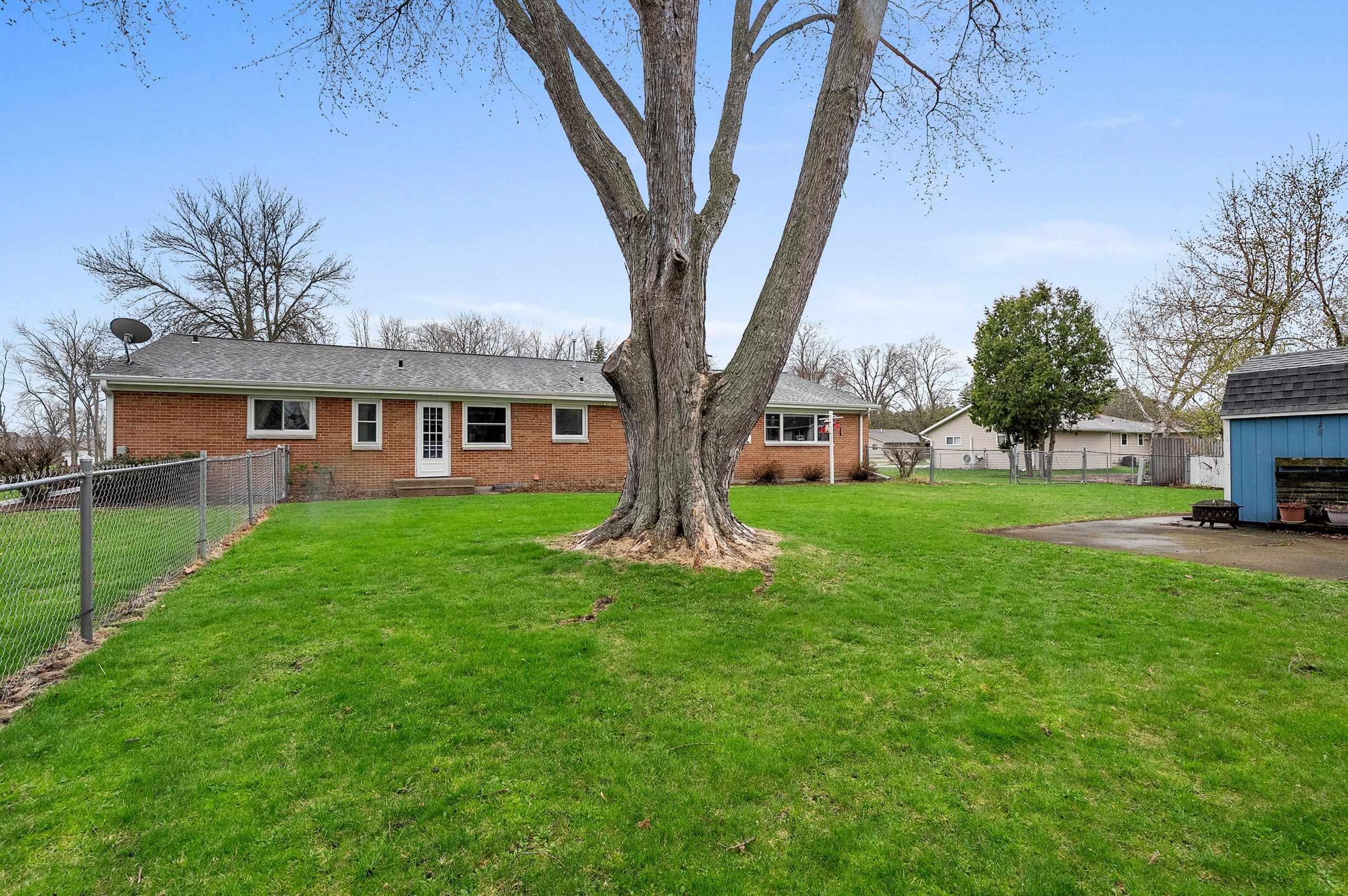 147 Quincy Street Oconto, WI 54153 - Photo 36 of 43