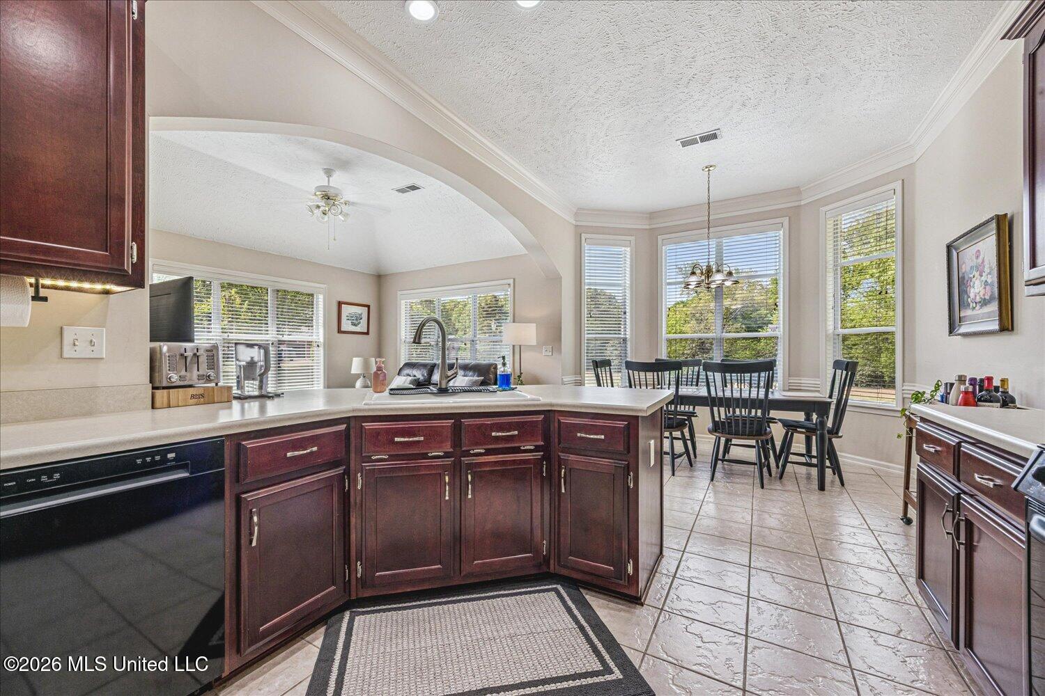 4278 Elizabeth Circle West Olive Branch, MS 38654 - Photo 13 of 32 13-2971798sj-13-4278 Elizabeth Cir W