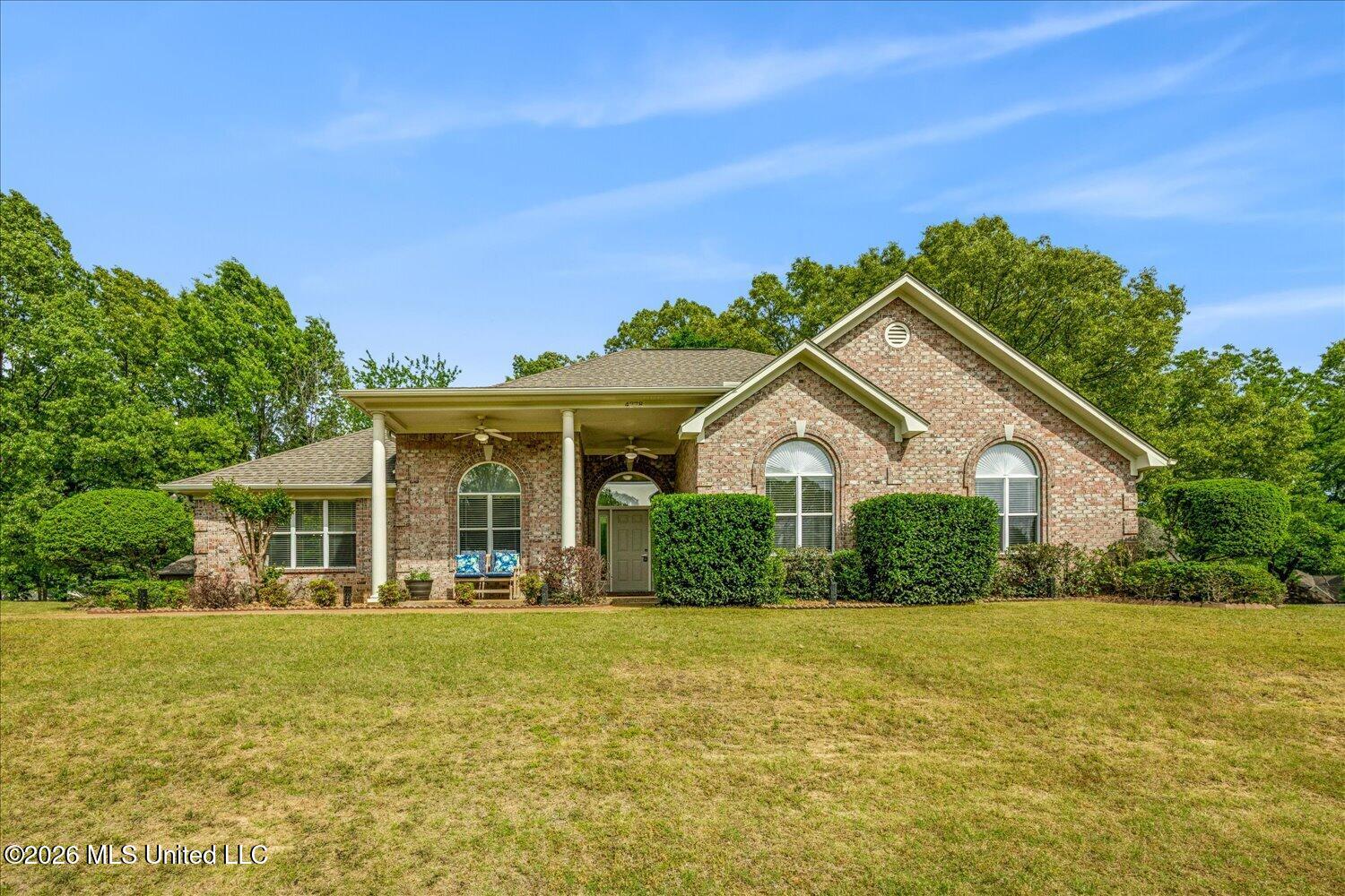 4278 Elizabeth Circle West Olive Branch, MS 38654 - Photo 2 of 32 02-2971798sj-02-4278 Elizabeth Cir W