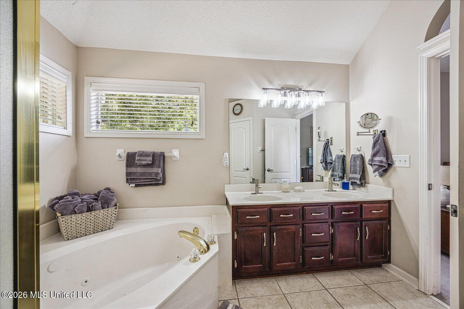 4278 Elizabeth Circle West Olive Branch, MS 38654 - Photo 22 of 32 22-2971798sj-22-4278 Elizabeth Cir W