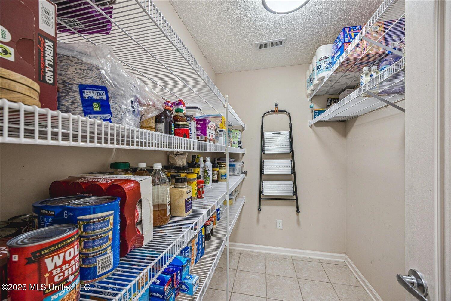 4278 Elizabeth Circle West Olive Branch, MS 38654 - Photo 28 of 32 28-2971798sj-28-4278 Elizabeth Cir W