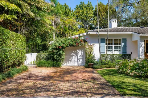 $3,590,000 | 935 Escobar Avenue, Coral Gables, FL 33134