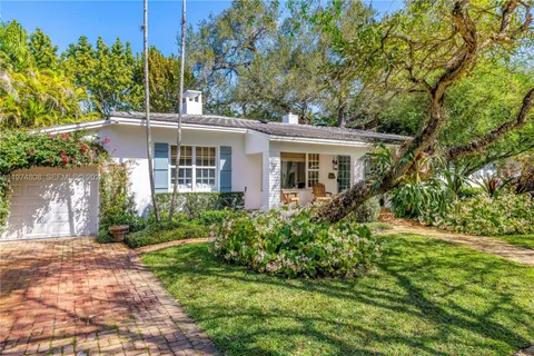 $3,590,000 | 935 Escobar Avenue, Coral Gables, FL 33134