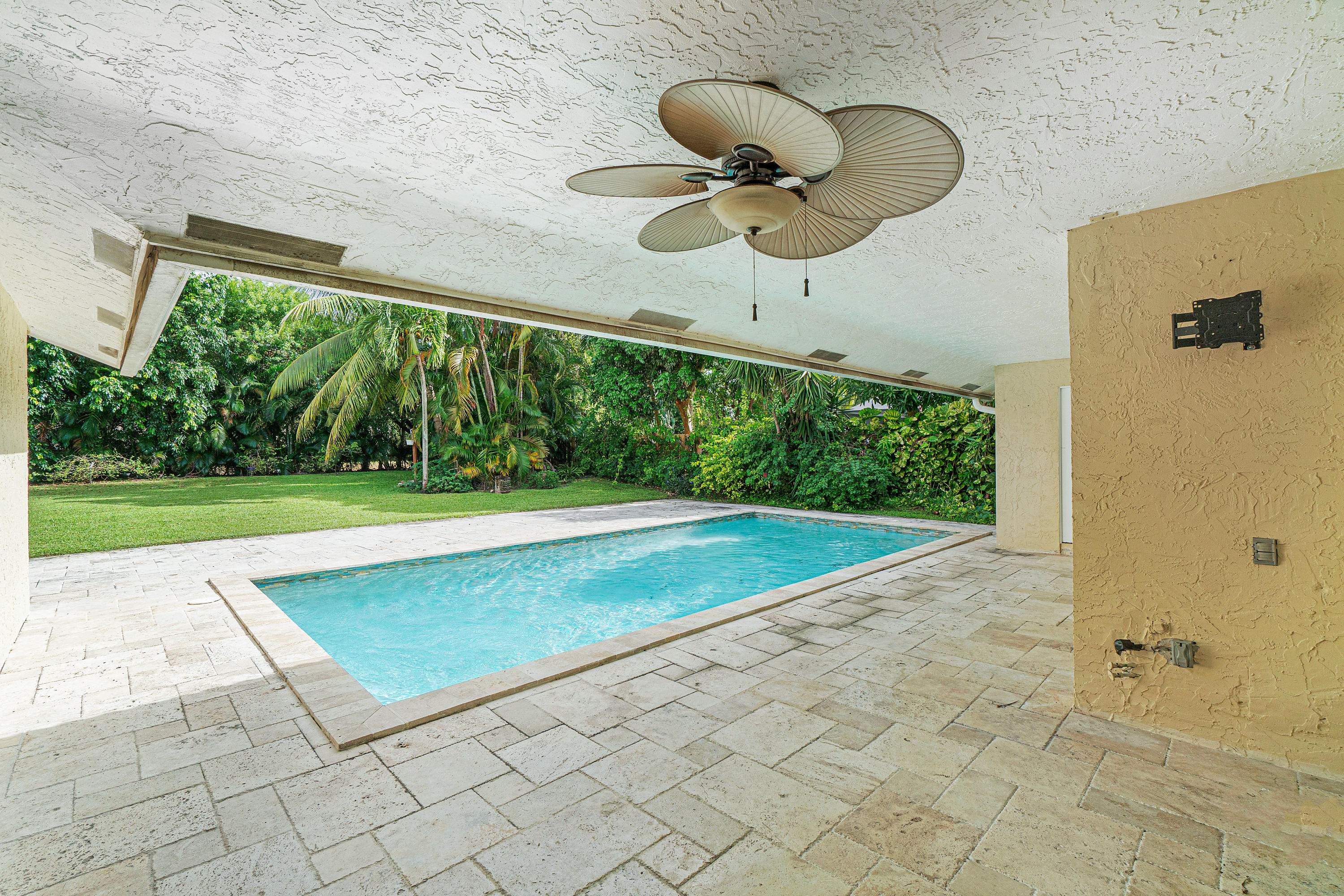 1355 Northwest 16th Street Boca Raton, FL 33486 - Photo 17 of 21 024-1355NW16thStreet-BocaRaton-FL-full
