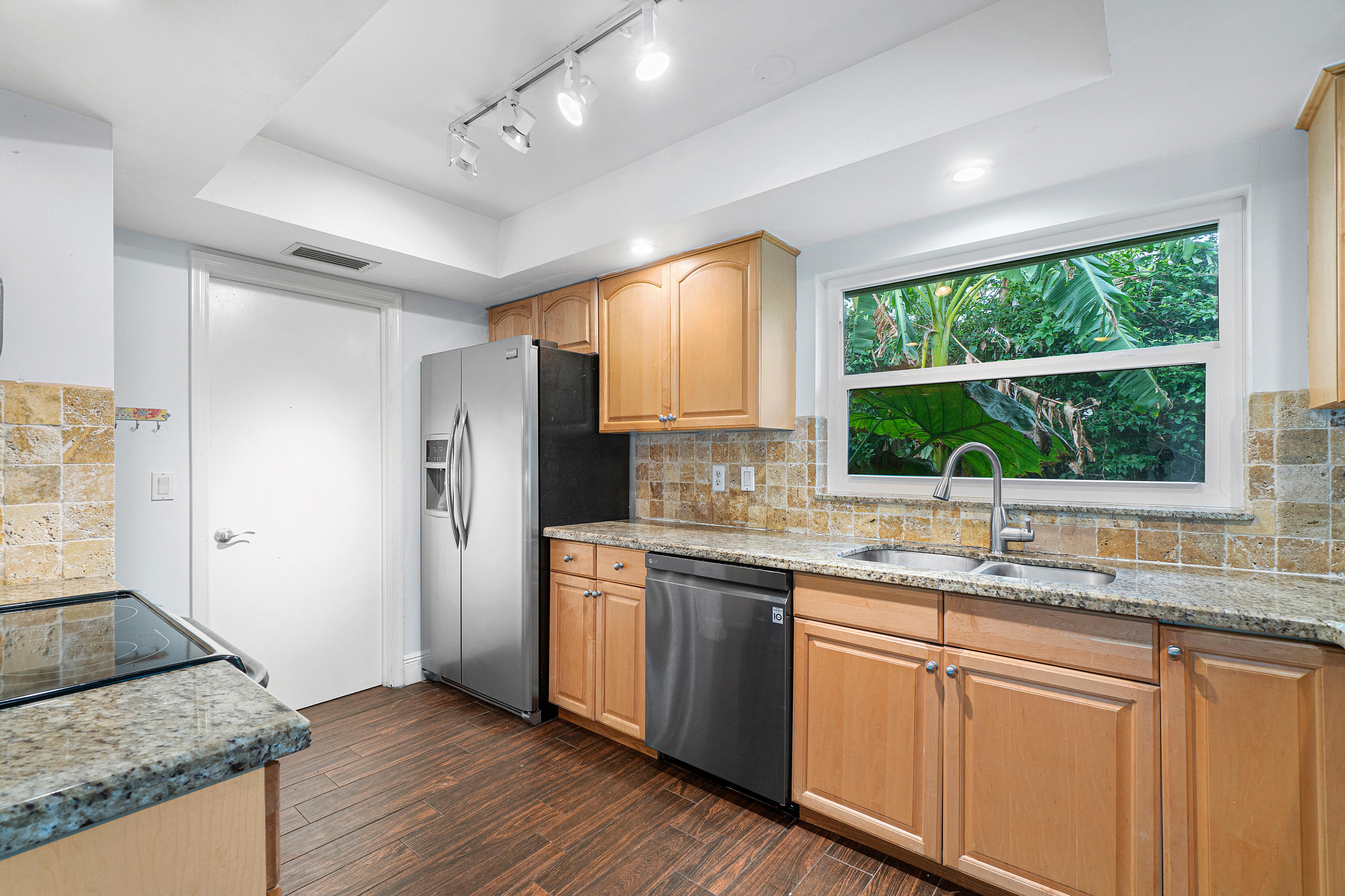 1355 Northwest 16th Street Boca Raton, FL 33486 - Photo 9 of 21 012-1355NW16thStreet-BocaRaton-FL-full